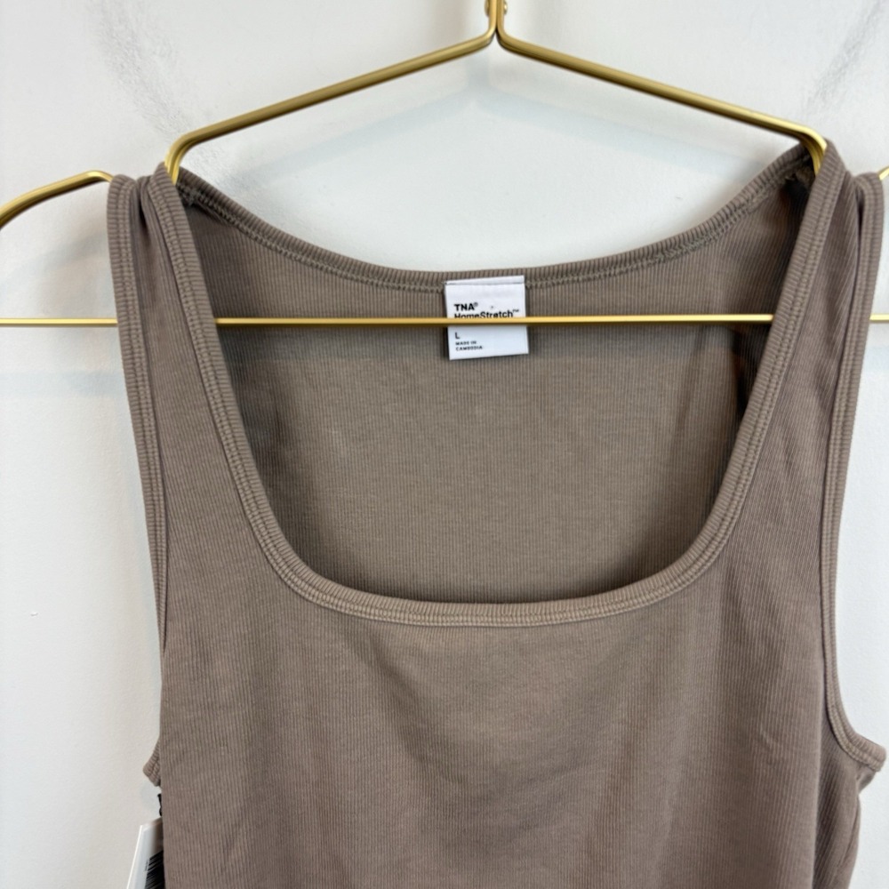Set of Two Aritzia TNA Home Stretch Square Neck Tank Tops  NWT Size Large $50 - Picture 10 of 13